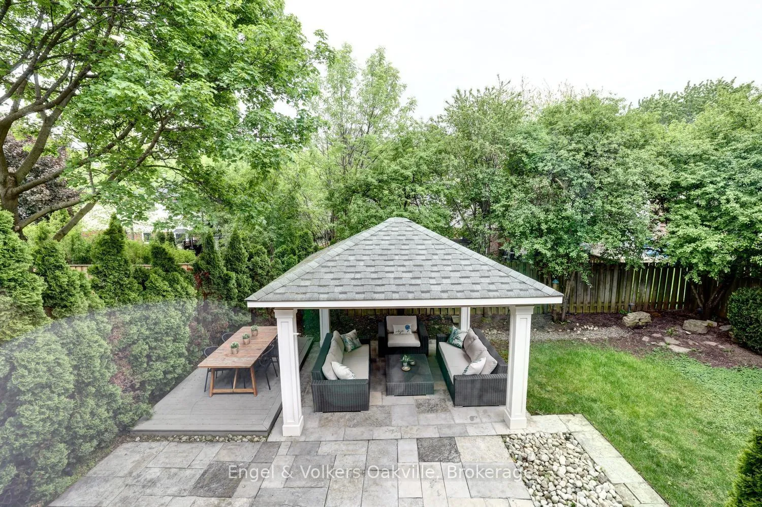 Photo 15 of 266 Mohawk Road, Oakville, Bronte — HOMEH