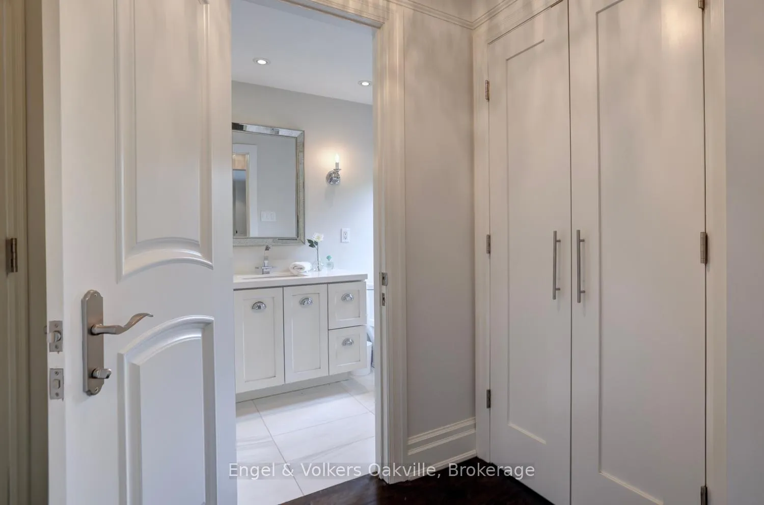 Photo 19 of 266 Mohawk Road, Oakville, Bronte — HOMEH