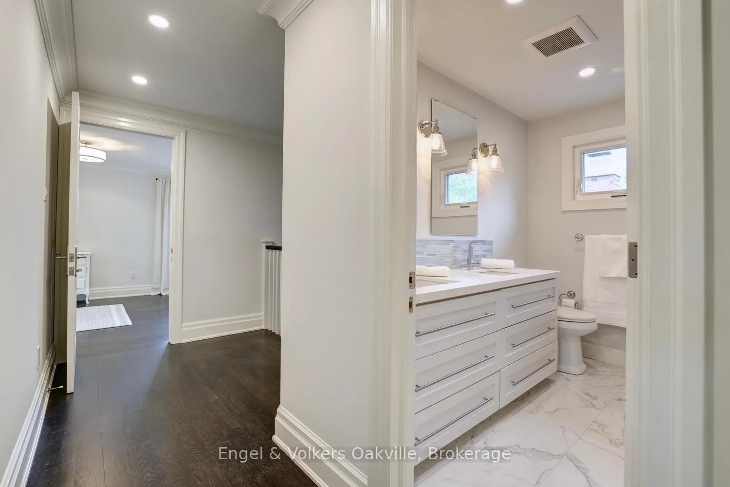 Photo 25 of 266 Mohawk Road, Oakville, Bronte — HOMEH