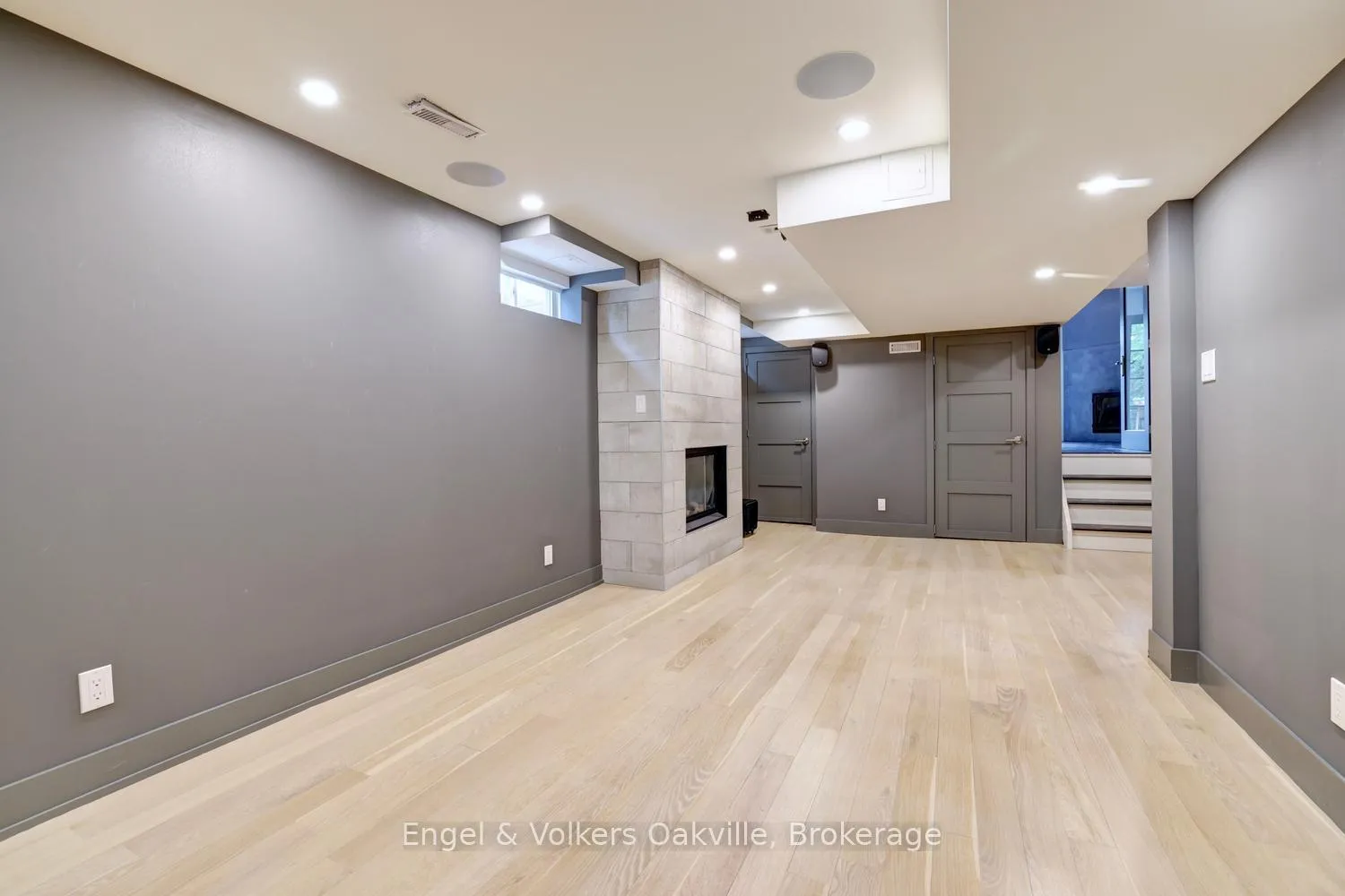 Photo 30 of 266 Mohawk Road, Oakville, Bronte — HOMEH