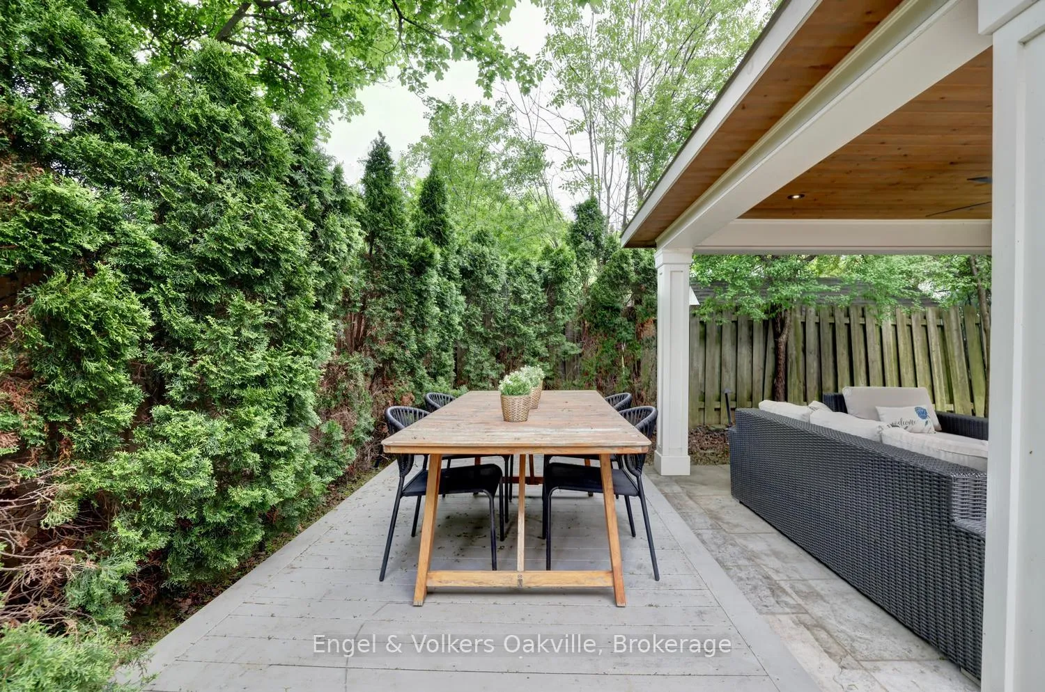 Photo 35 of 266 Mohawk Road, Oakville, Bronte — HOMEH