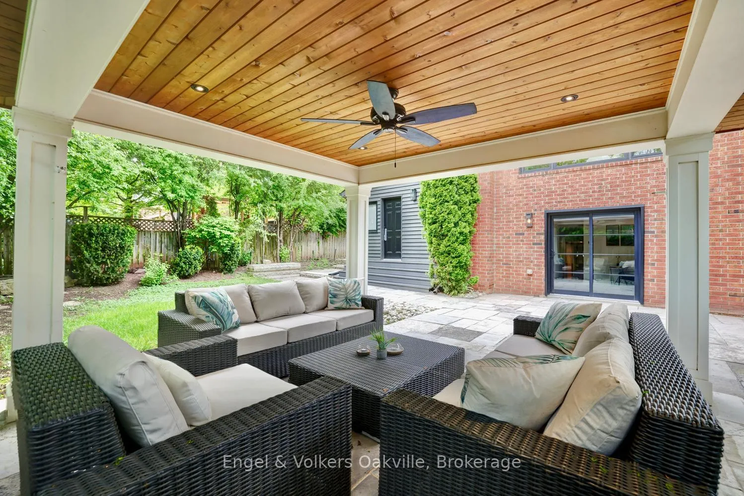 Photo 37 of 266 Mohawk Road, Oakville, Bronte — HOMEH