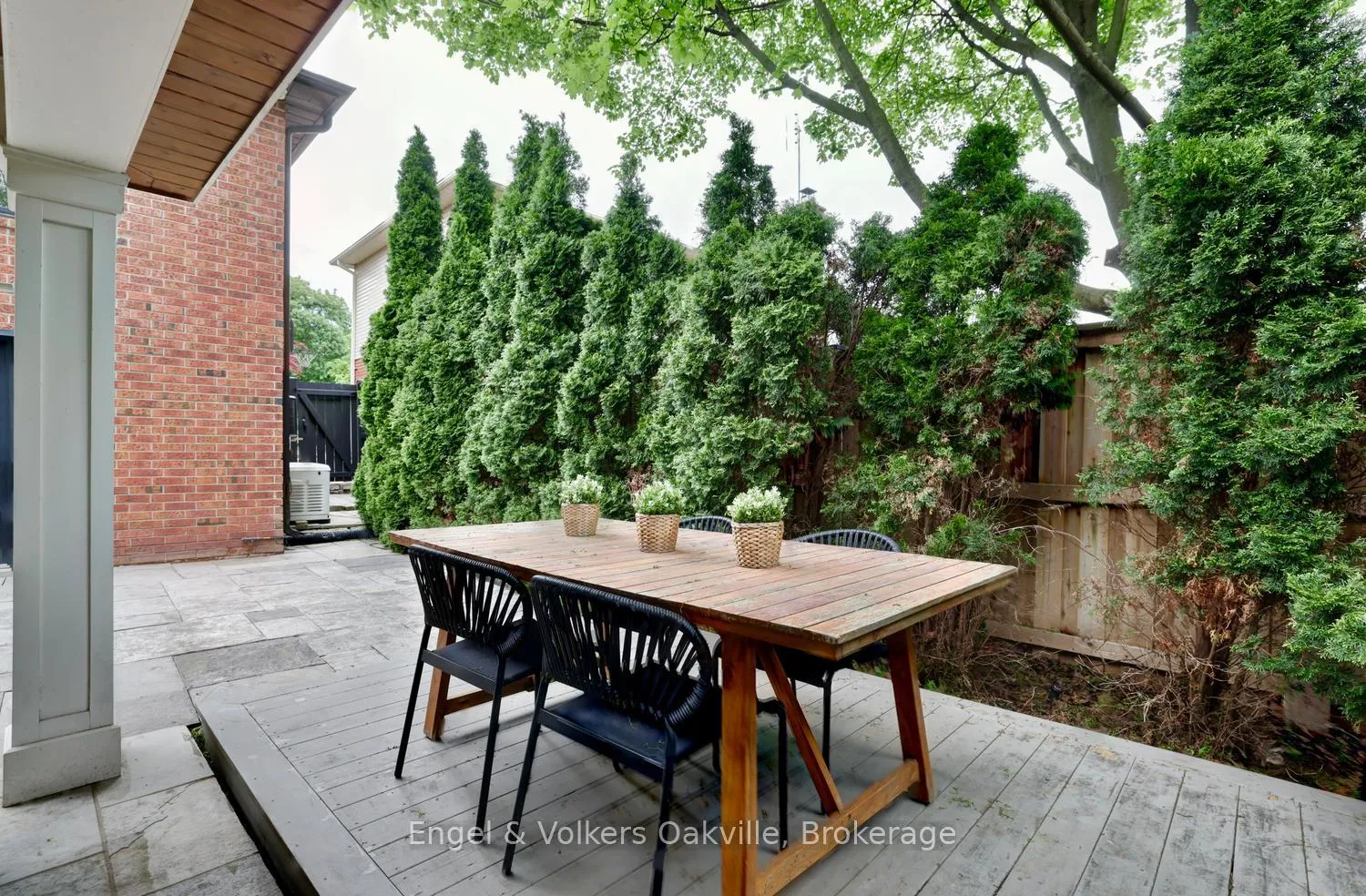 Photo 38 of 266 Mohawk Road, Oakville, Bronte — HOMEH