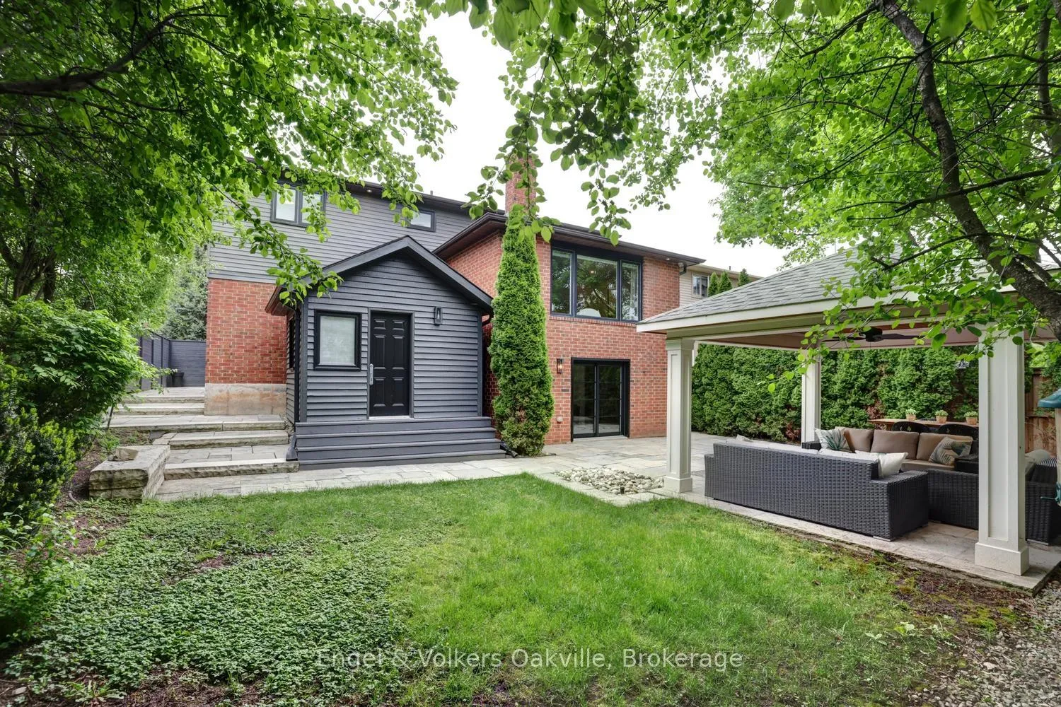 Photo 39 of 266 Mohawk Road, Oakville, Bronte — HOMEH