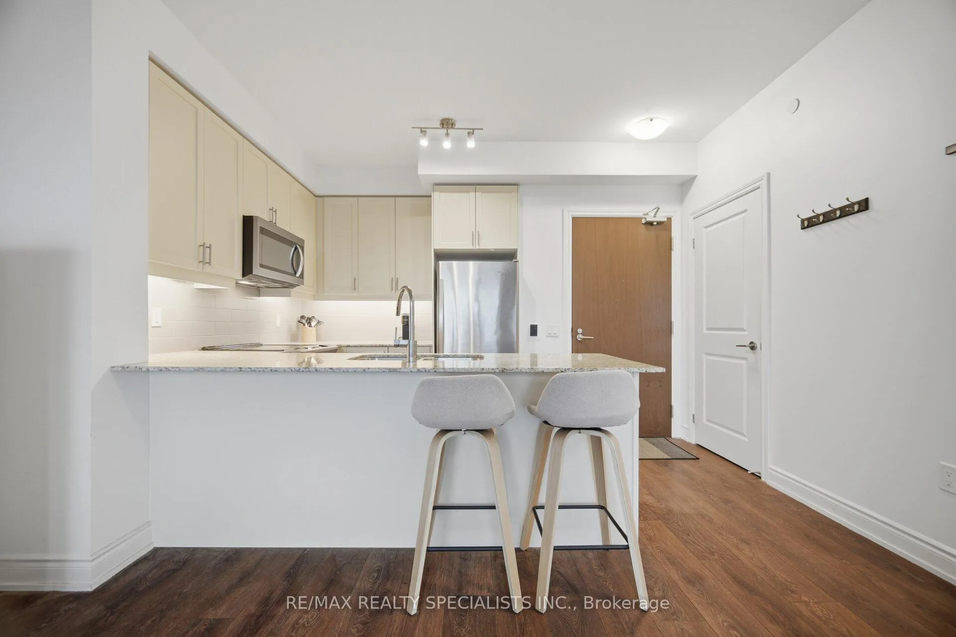 Photo 10 of Unit 405, 1050 Main Street E, Milton, Dempsey — HOMEH