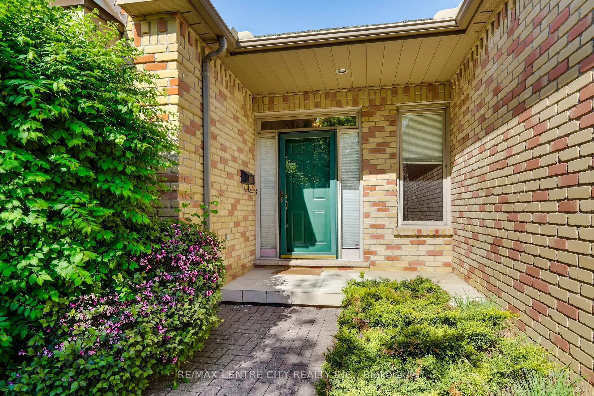 Photo 4 of Unit 68, 1040 Riverside Drive, London, North Q — HOMEH