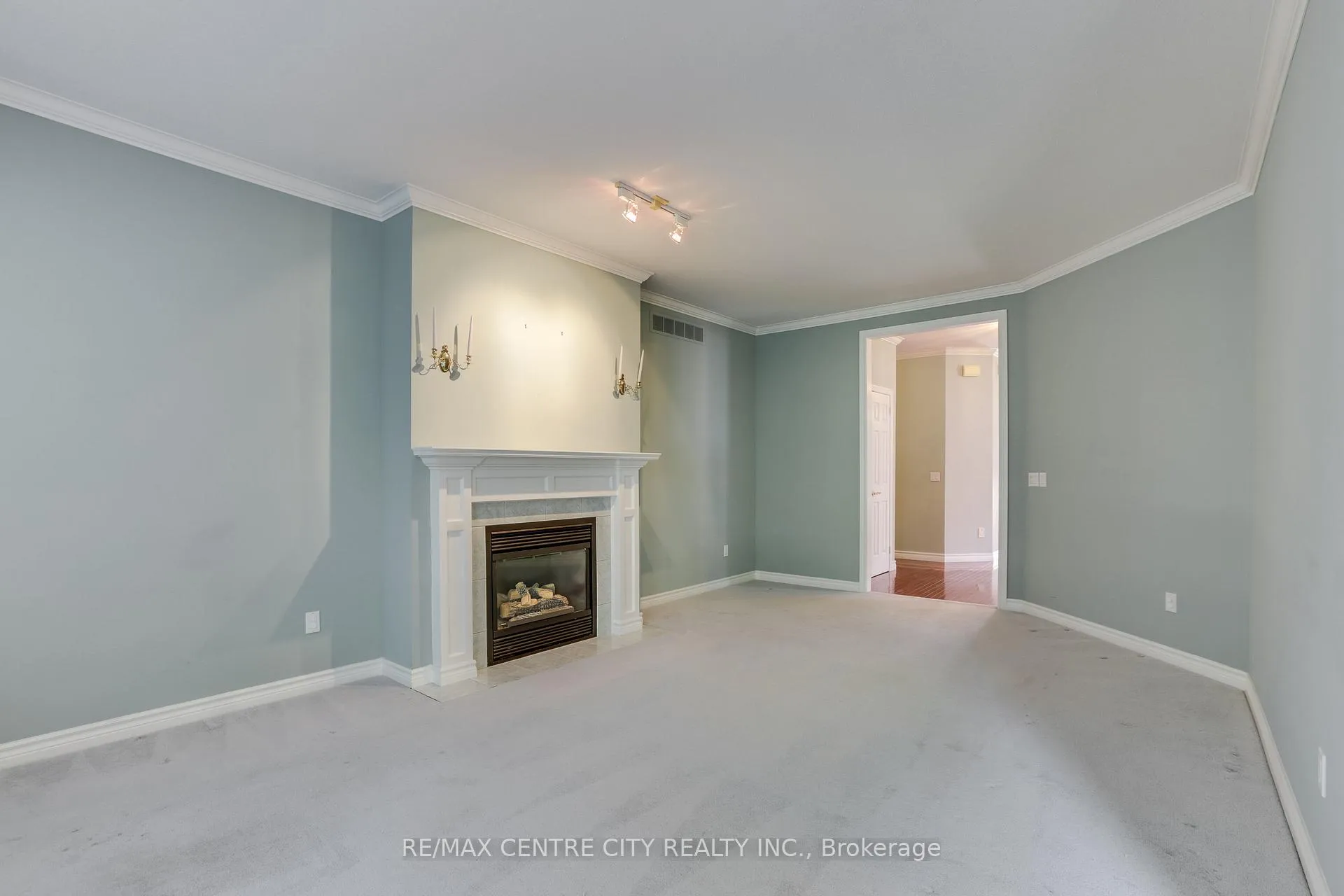 Photo 15 of Unit 68, 1040 Riverside Drive, London, North Q — HOMEH