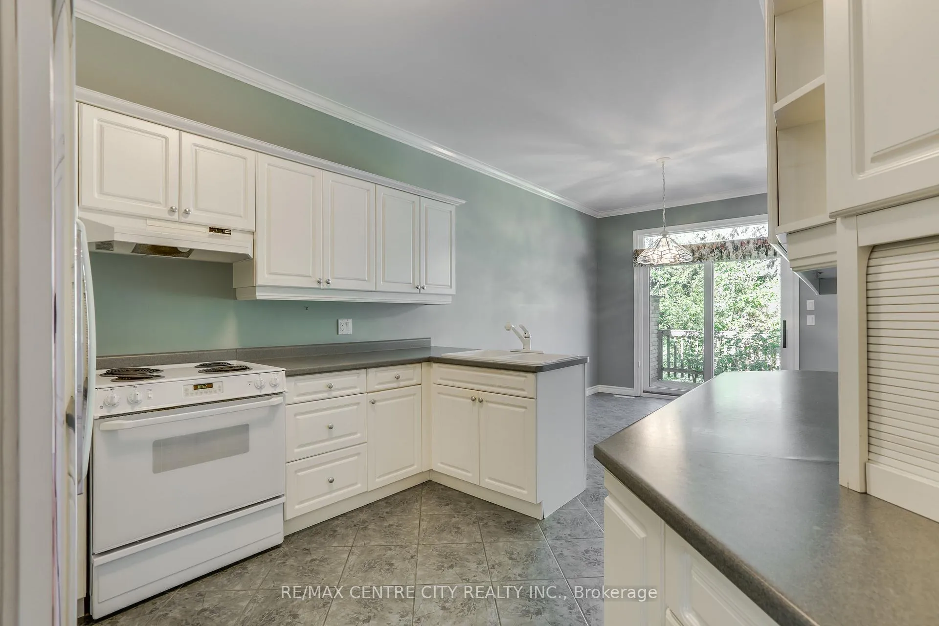 Photo 21 of Unit 68, 1040 Riverside Drive, London, North Q — HOMEH