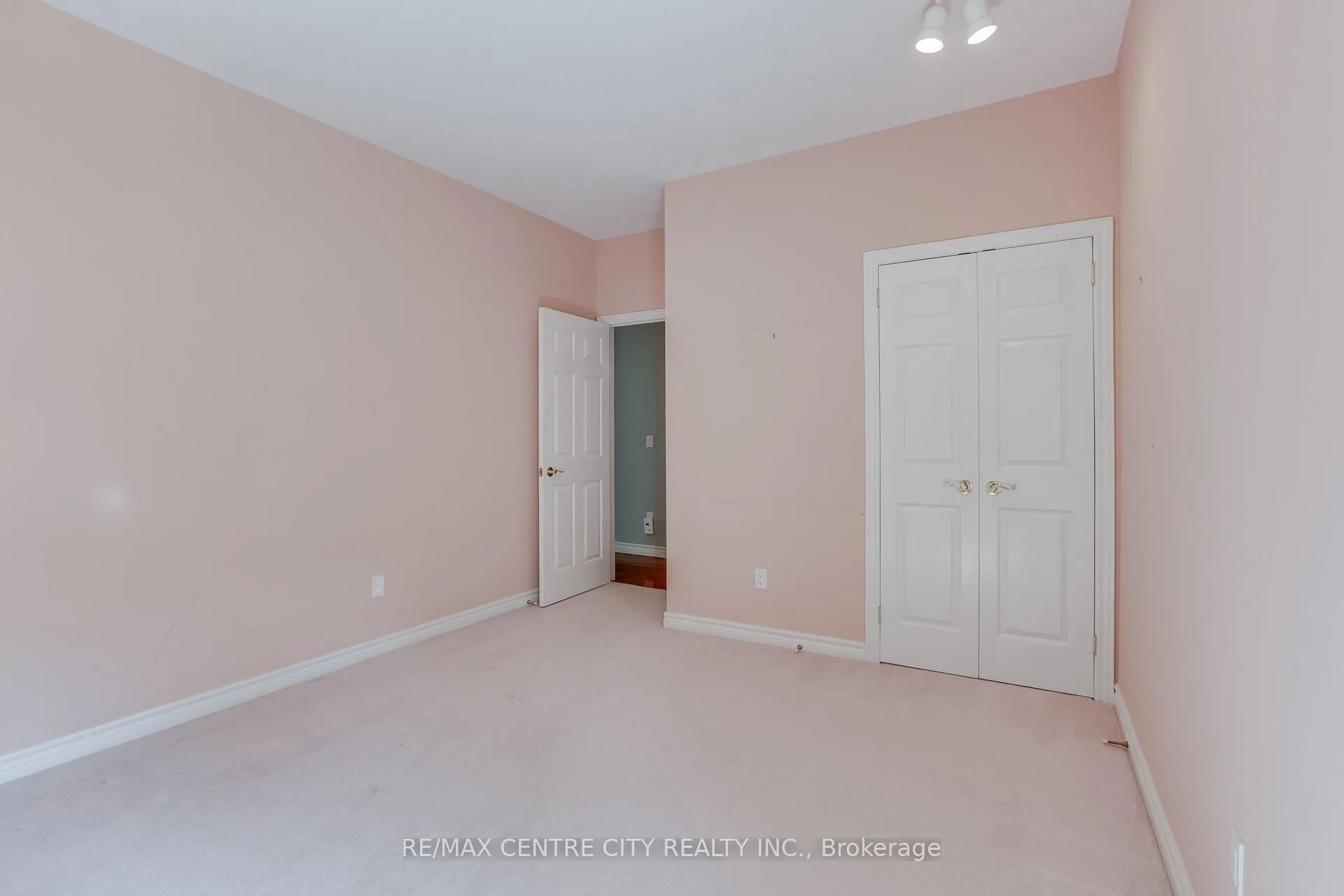 Photo 30 of Unit 68, 1040 Riverside Drive, London, North Q — HOMEH
