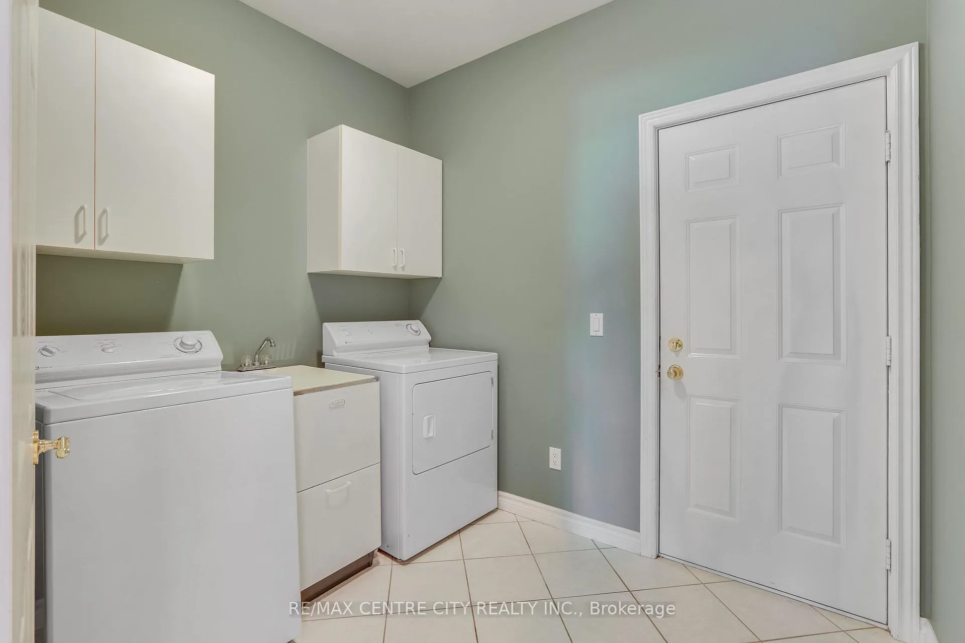 Photo 31 of Unit 68, 1040 Riverside Drive, London, North Q — HOMEH