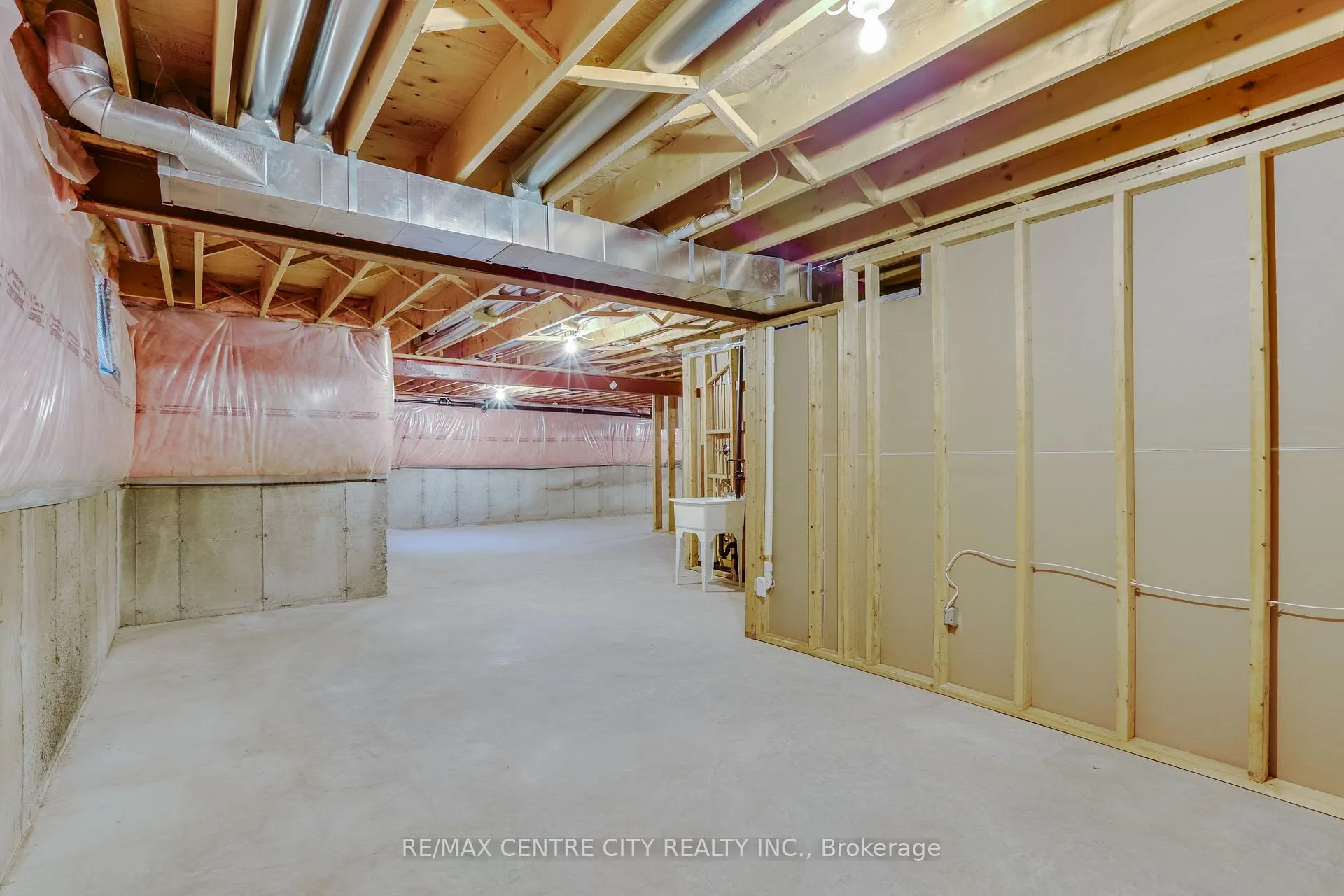 Photo 41 of Unit 68, 1040 Riverside Drive, London, North Q — HOMEH