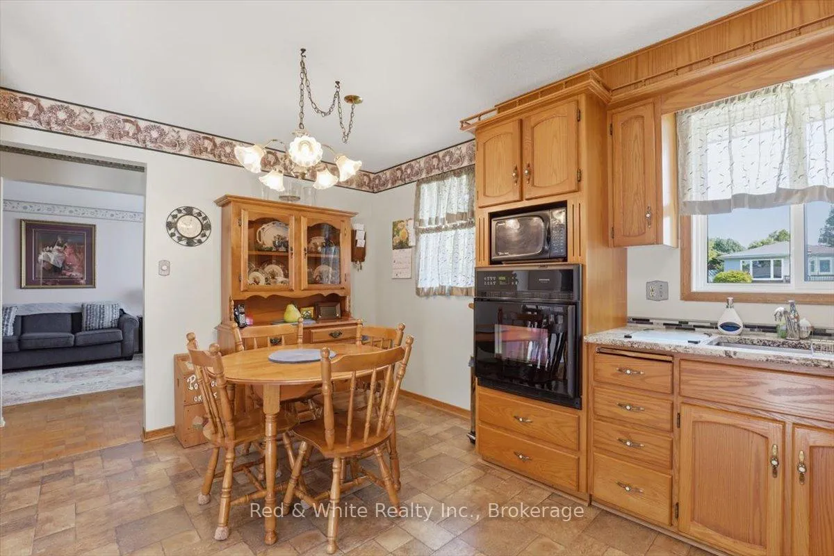 Photo 7 of 43 Mcilwraith Crescent, Guelph, Grange Road — HOMEH
