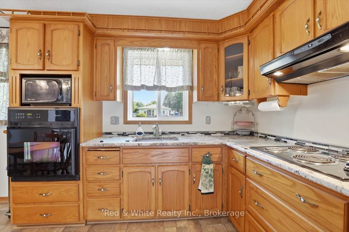 Photo 8 of 43 Mcilwraith Crescent, Guelph, Grange Road — HOMEH