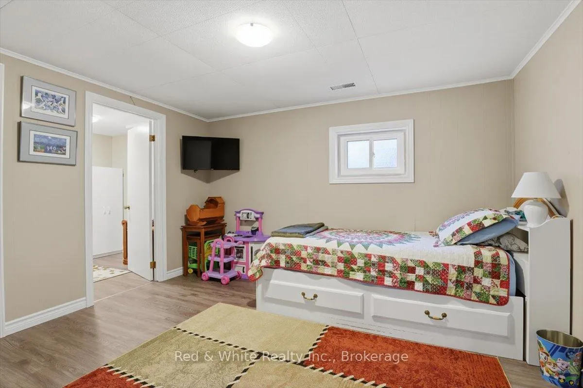 Photo 17 of 43 Mcilwraith Crescent, Guelph, Grange Road — HOMEH