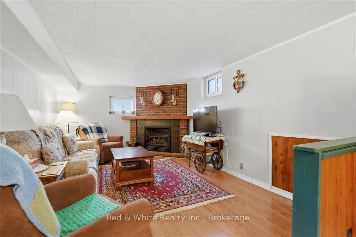Photo 19 of 43 Mcilwraith Crescent, Guelph, Grange Road — HOMEH