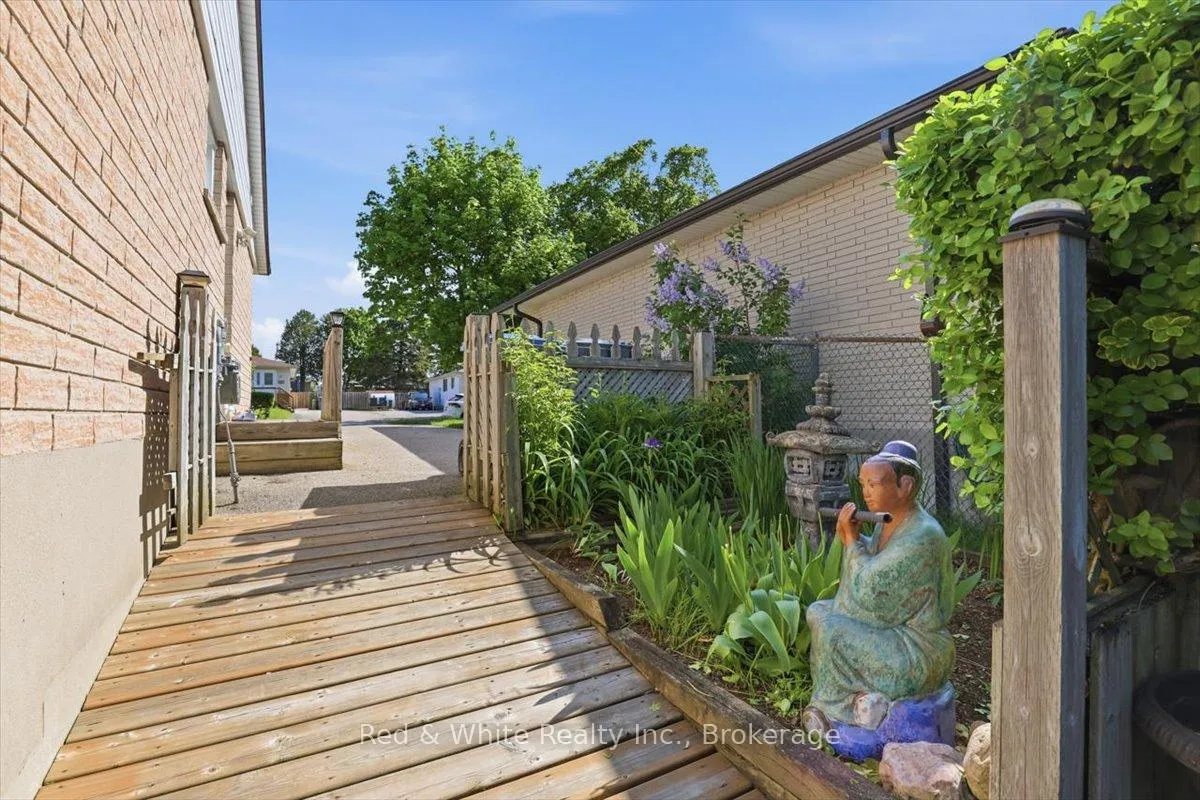 Photo 29 of 43 Mcilwraith Crescent, Guelph, Grange Road — HOMEH