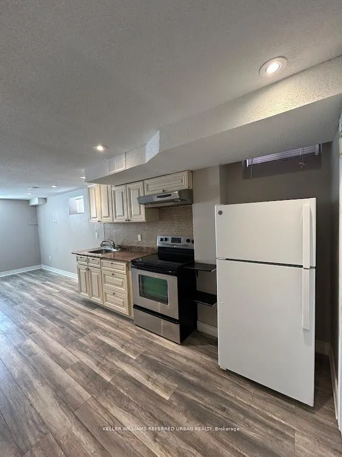 Front of Unit Lower, 43 Littleriver Court