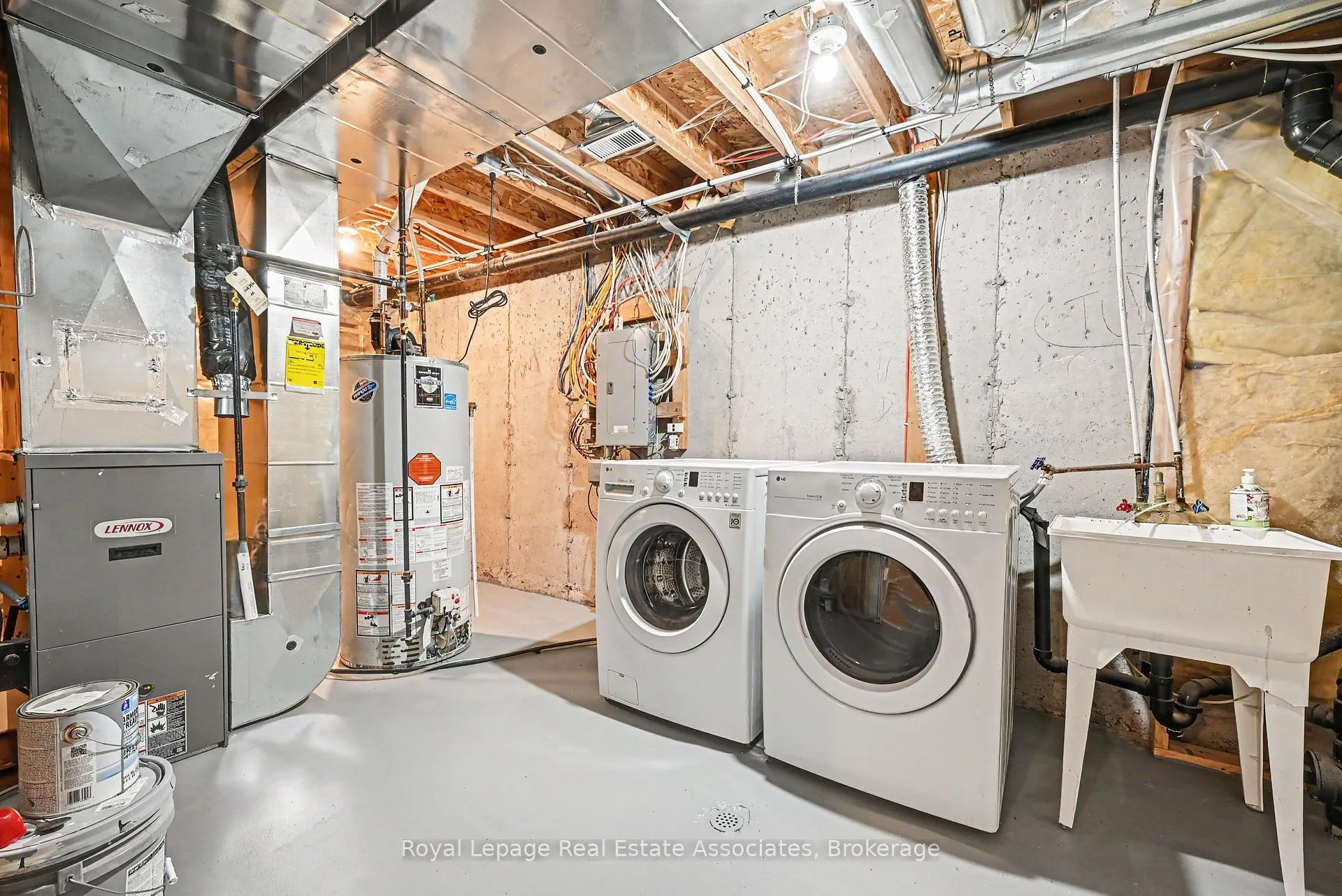 Photo 18 of 158 Lokoya Street, Ottawa, Kanata - Emerald Meadows/Trailwest — HOMEH