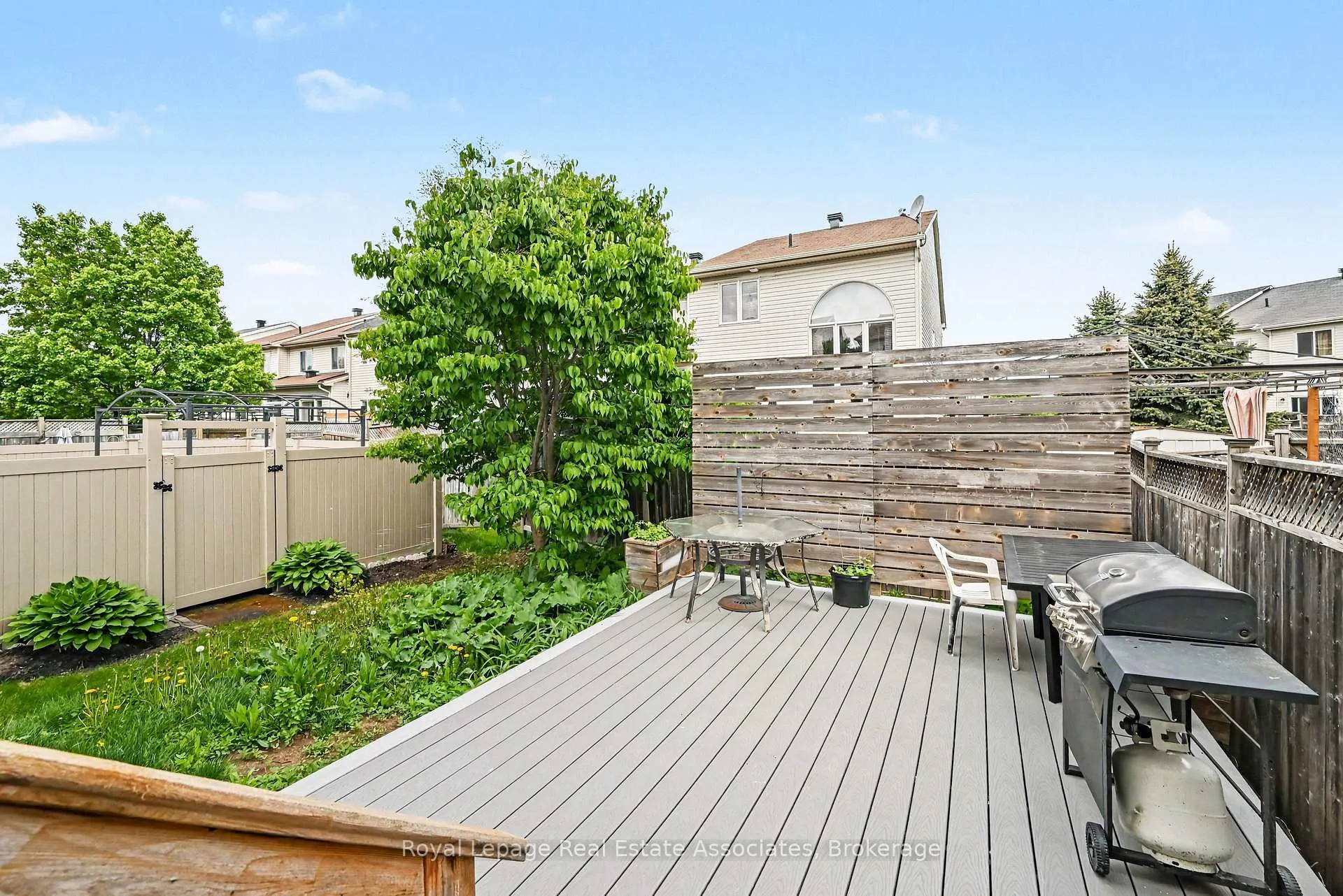 Photo 19 of 158 Lokoya Street, Ottawa, Kanata - Emerald Meadows/Trailwest — HOMEH