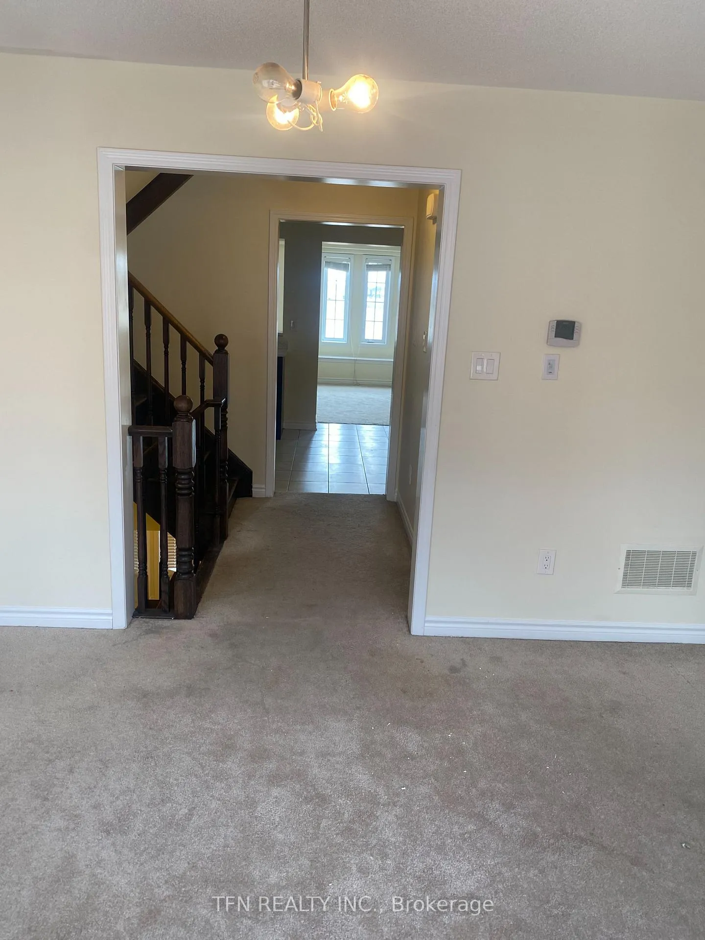 Photo 2 of 63 Baycliffe Crescent, Brampton, Northwest Brampton — HOMEH