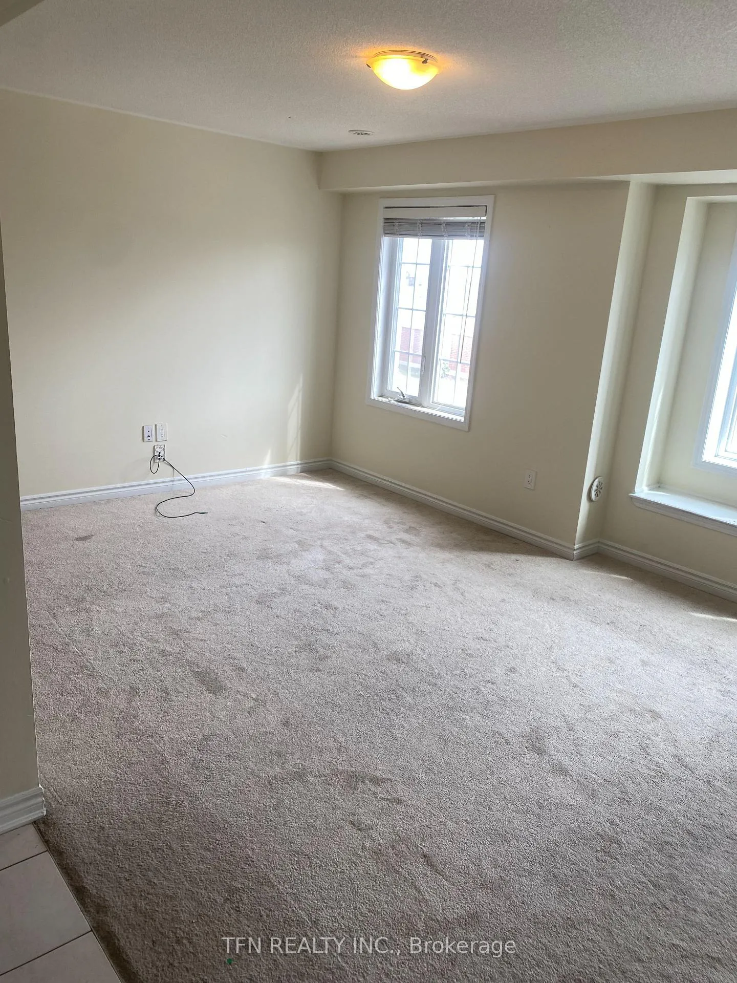 Photo 10 of 63 Baycliffe Crescent, Brampton, Northwest Brampton — HOMEH