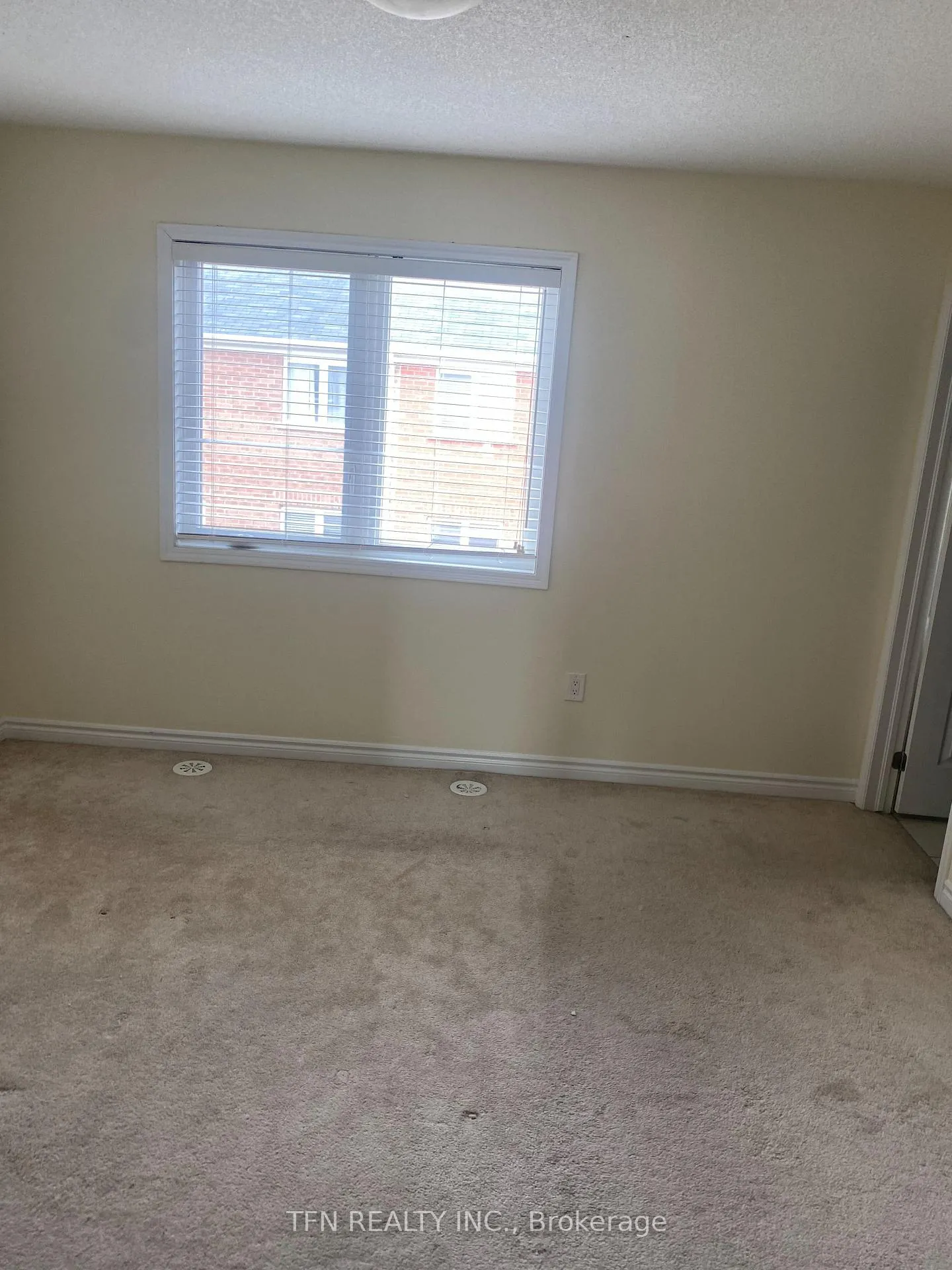 Photo 16 of 63 Baycliffe Crescent, Brampton, Northwest Brampton — HOMEH