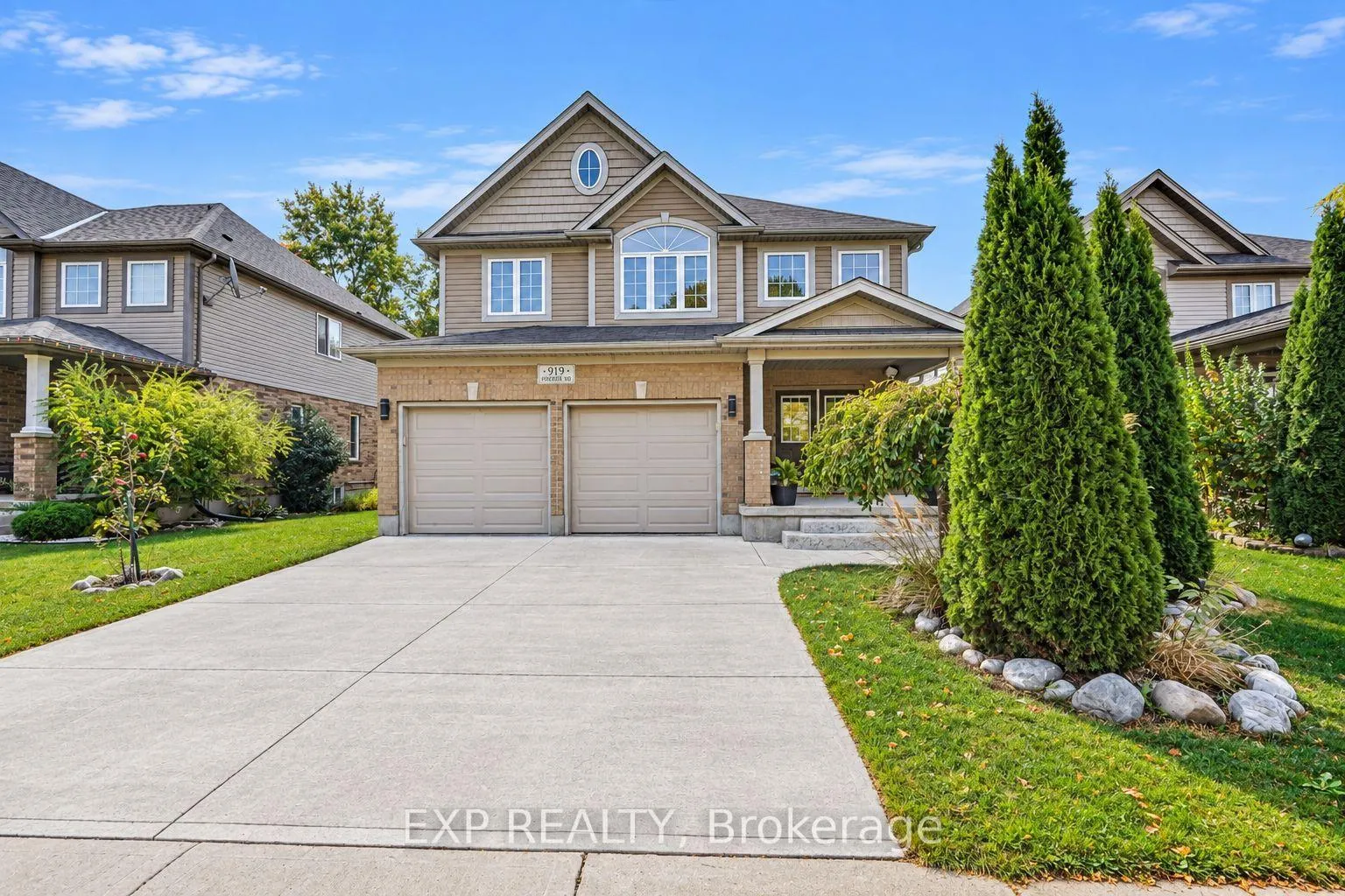 Front of 919 Foxcreek Road