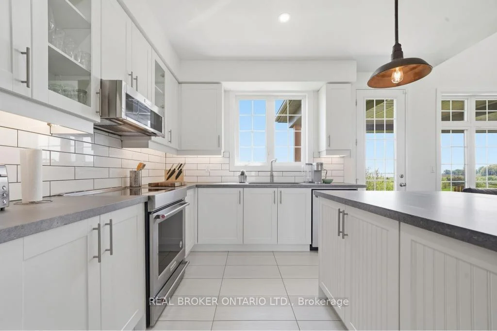 Photo 13 of 28 Wellers Way, Quinte West, Murray Ward — HOMEH