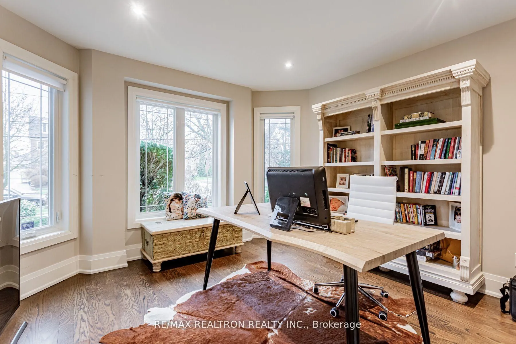 Photo 6 of 442 Mill Street, Richmond Hill, Mill Pond — HOMEH