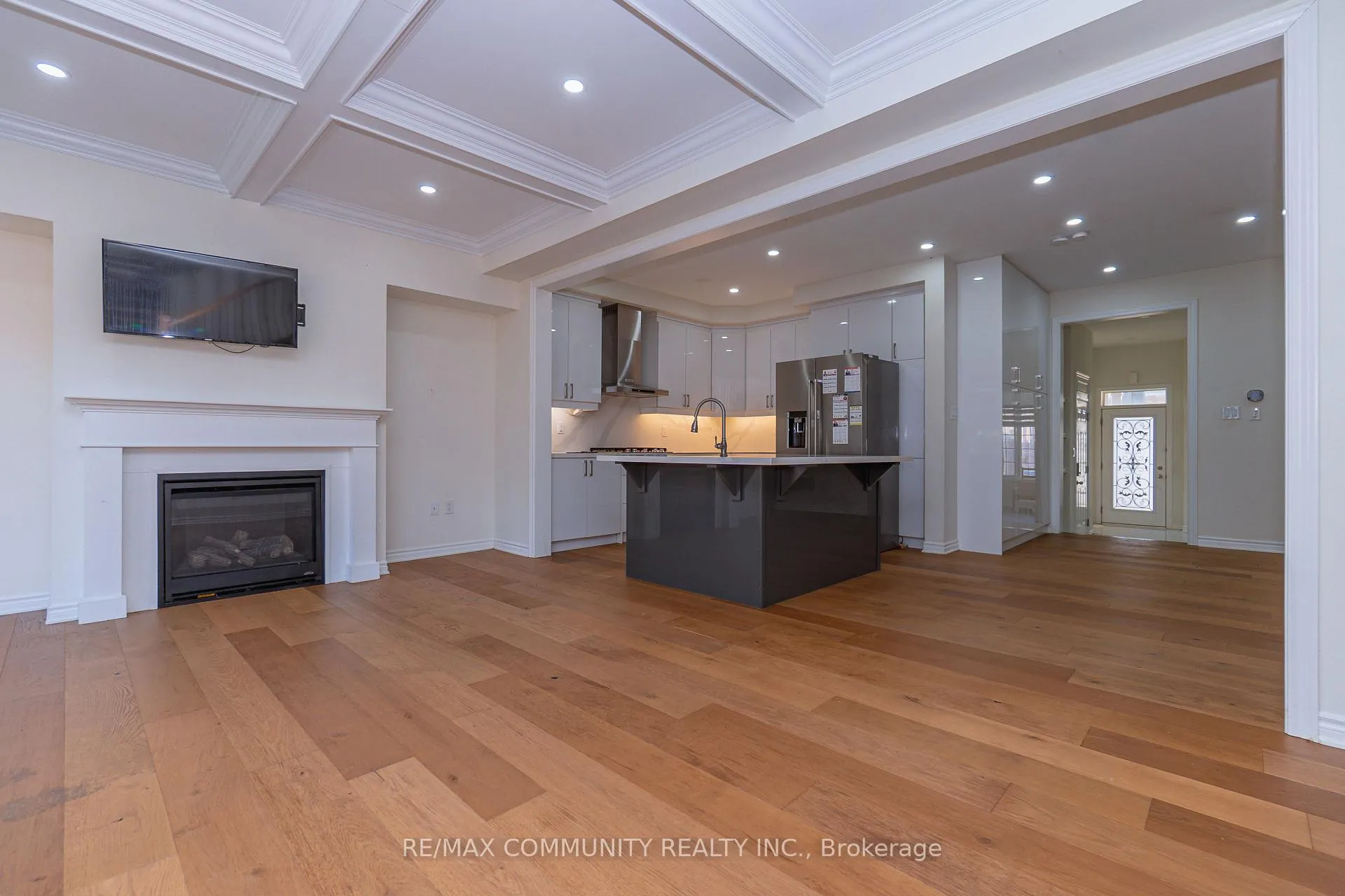Photo 10 of 51 Cisco Drive, Whitby, Lynde Creek — HOMEH