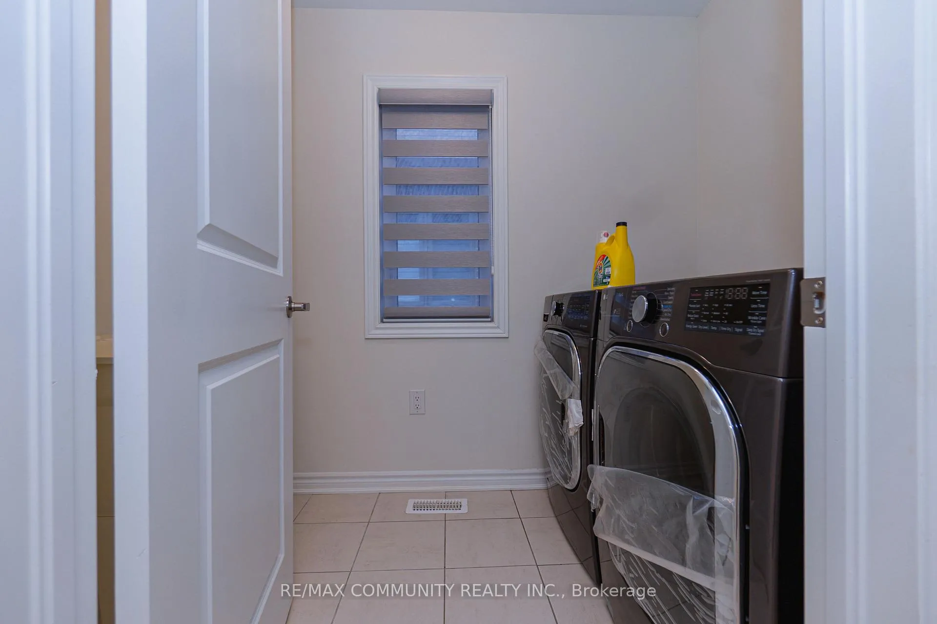 Photo 13 of 51 Cisco Drive, Whitby, Lynde Creek — HOMEH