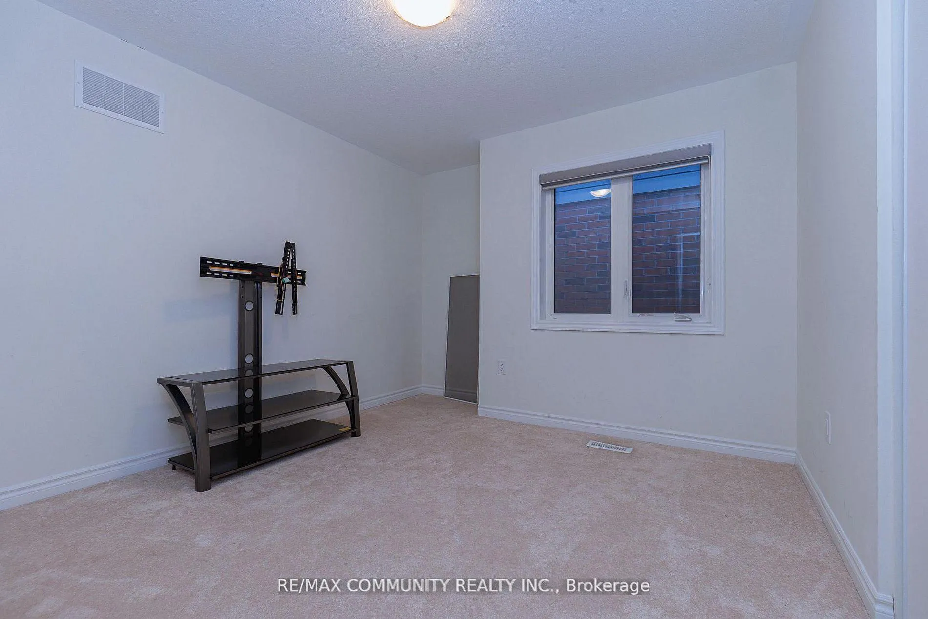 Photo 14 of 51 Cisco Drive, Whitby, Lynde Creek — HOMEH