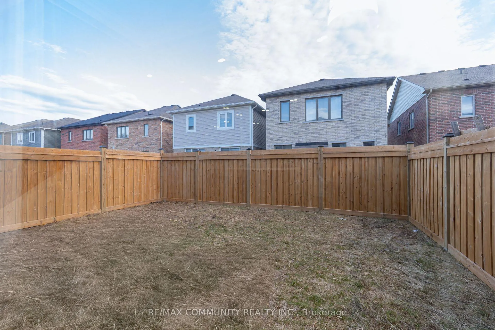 Photo 24 of 51 Cisco Drive, Whitby, Lynde Creek — HOMEH