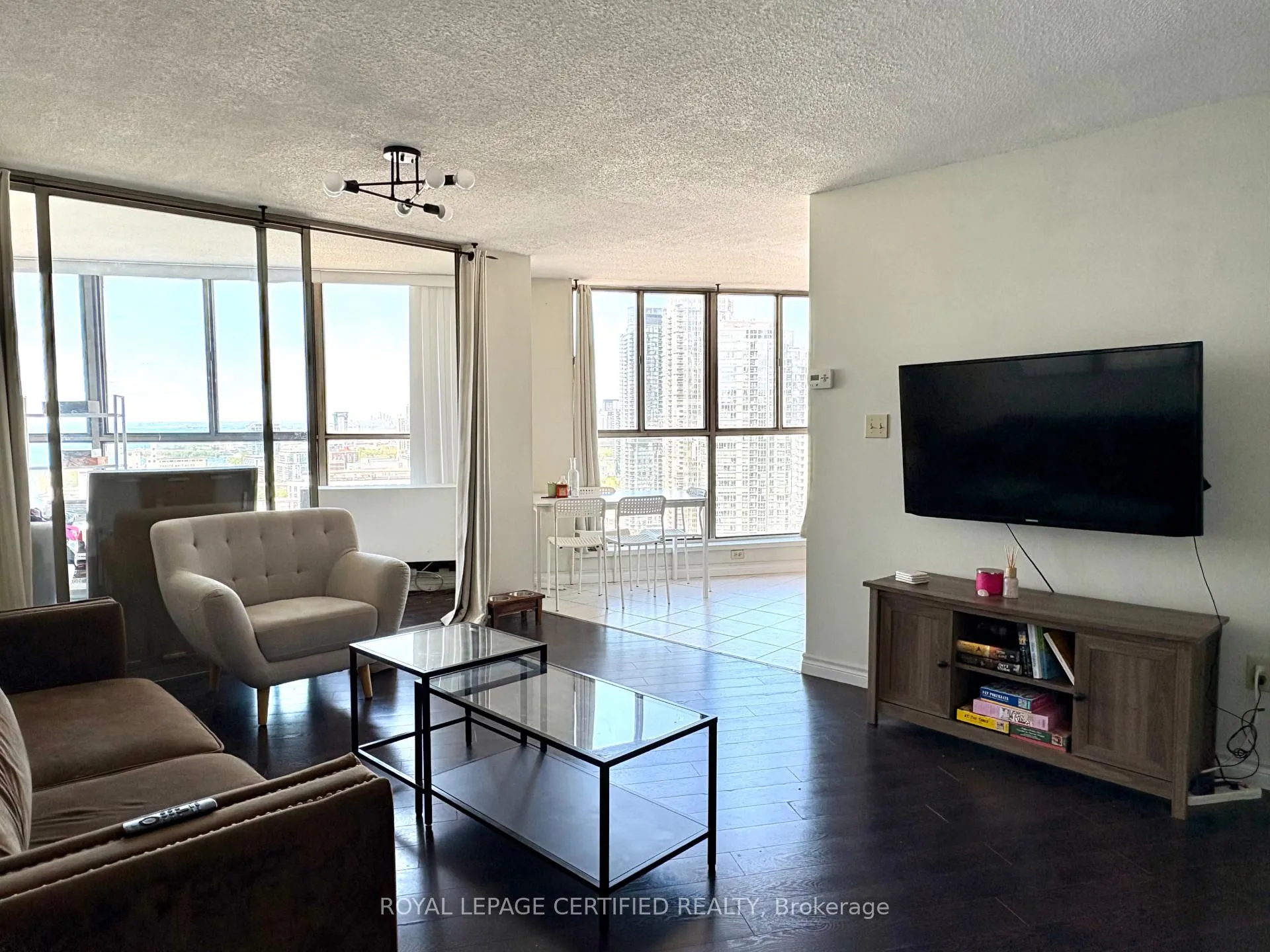 Photo 3 of Unit 3005, 270 Queens Quay W, Toronto, Waterfront Communities — HOMEH