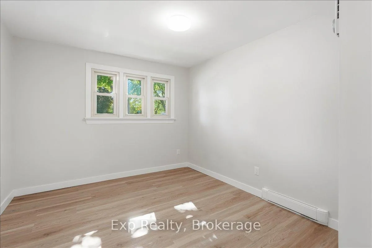 Photo 18 of 110 Hastings Drive, Belleville, Belleville Ward — HOMEH