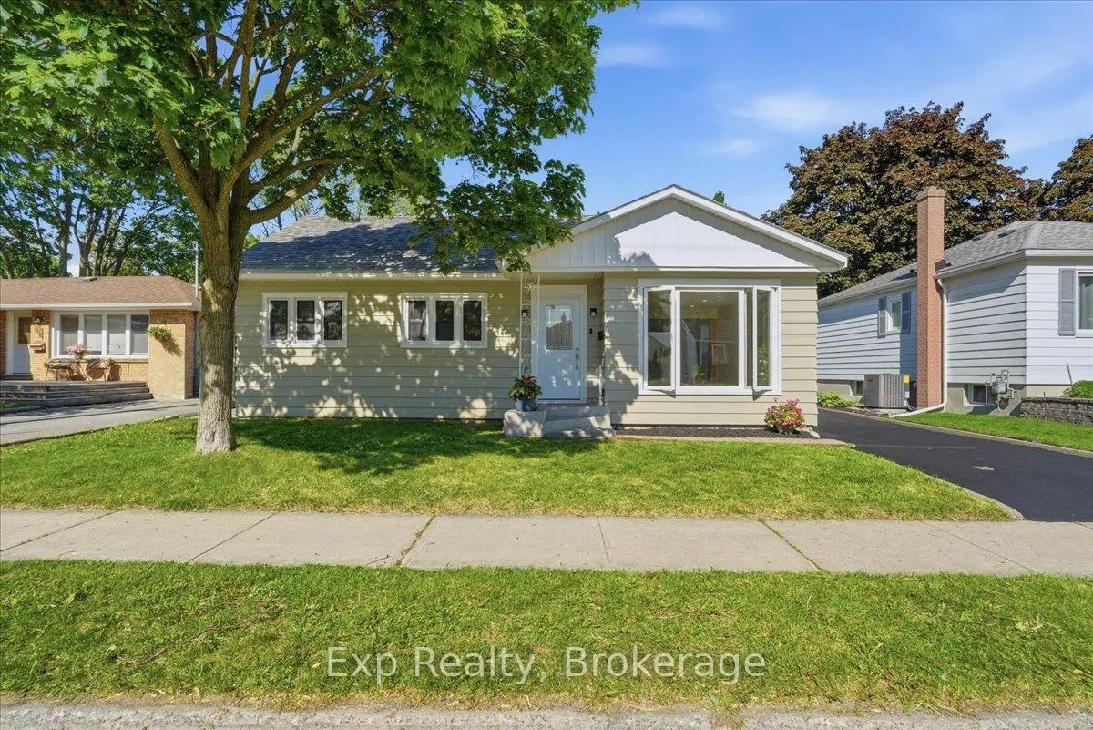 Photo 1 of 110 Hastings Drive, Belleville, Belleville Ward — HOMEH