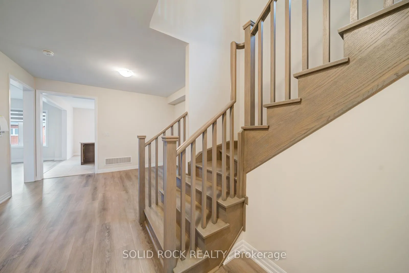 Photo 5 of 75 Ed Ewert Avenue, Clarington, Newcastle — HOMEH