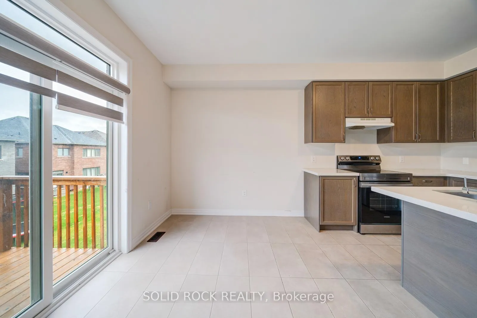 Photo 16 of 75 Ed Ewert Avenue, Clarington, Newcastle — HOMEH