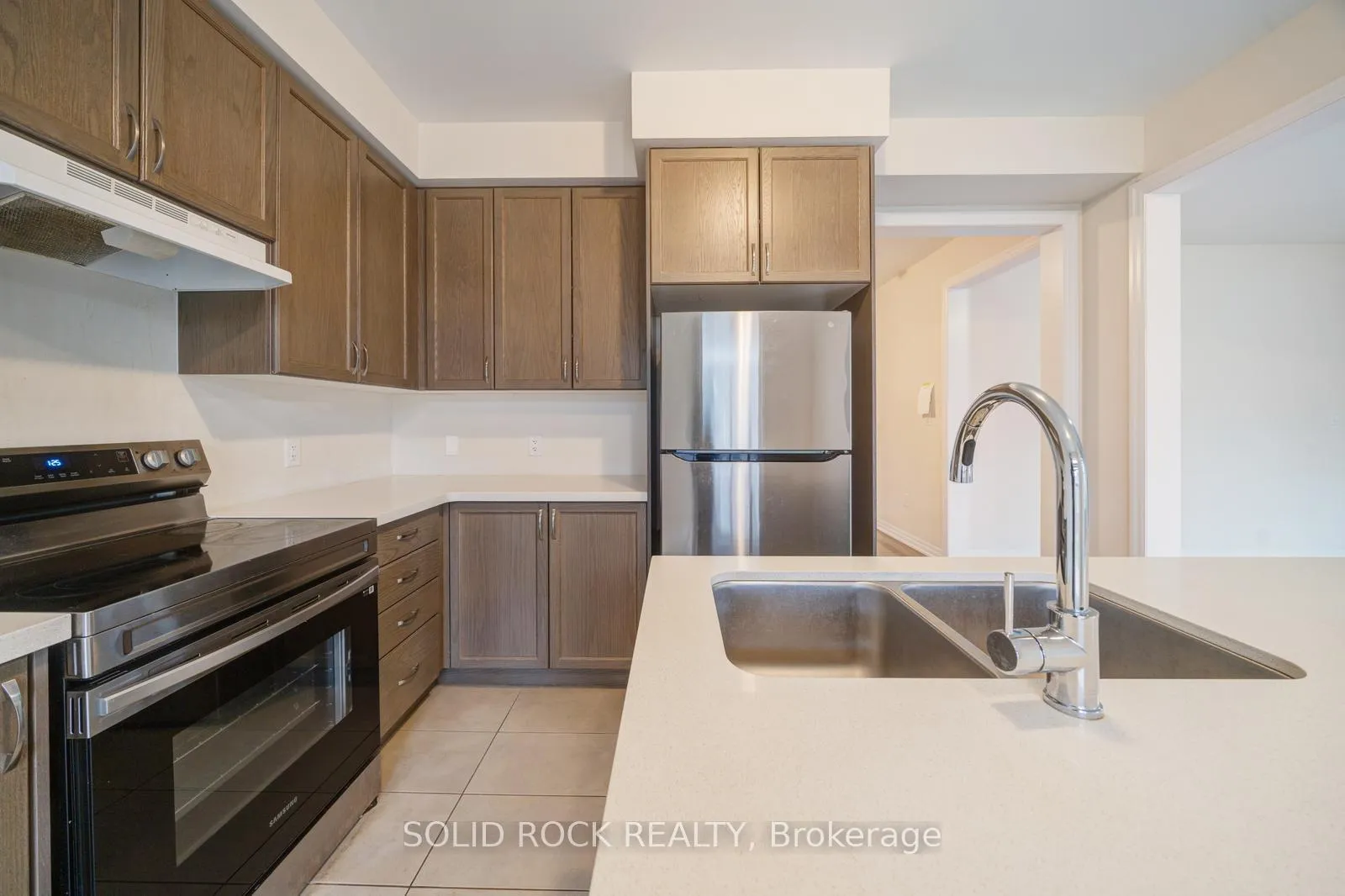Photo 19 of 75 Ed Ewert Avenue, Clarington, Newcastle — HOMEH