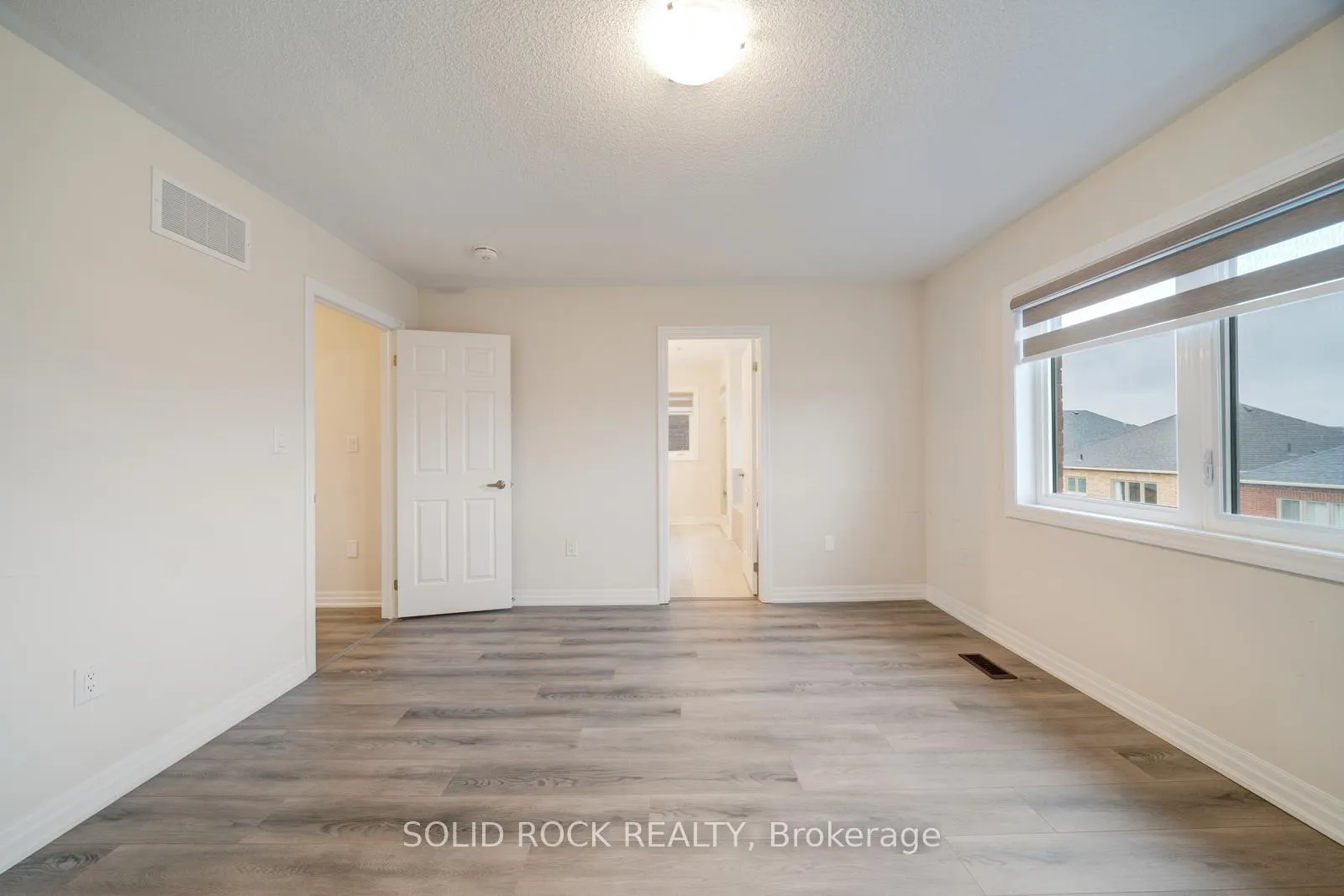Photo 25 of 75 Ed Ewert Avenue, Clarington, Newcastle — HOMEH