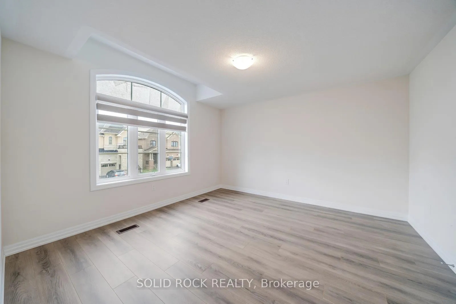 Photo 31 of 75 Ed Ewert Avenue, Clarington, Newcastle — HOMEH
