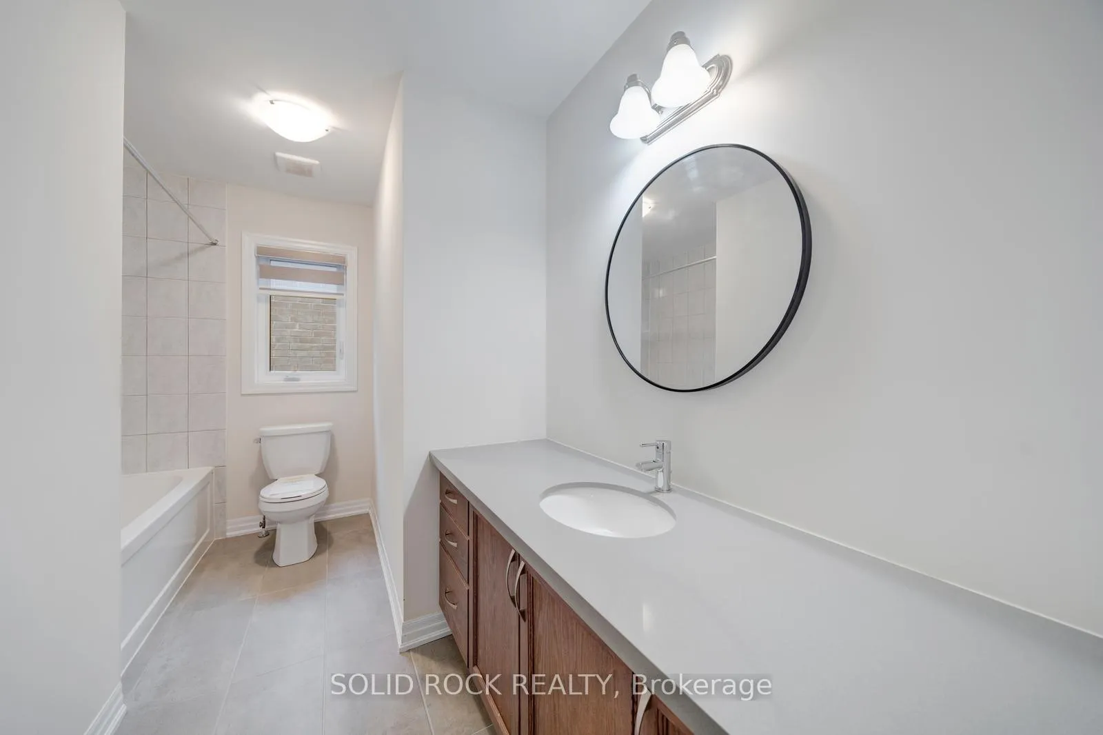 Photo 33 of 75 Ed Ewert Avenue, Clarington, Newcastle — HOMEH