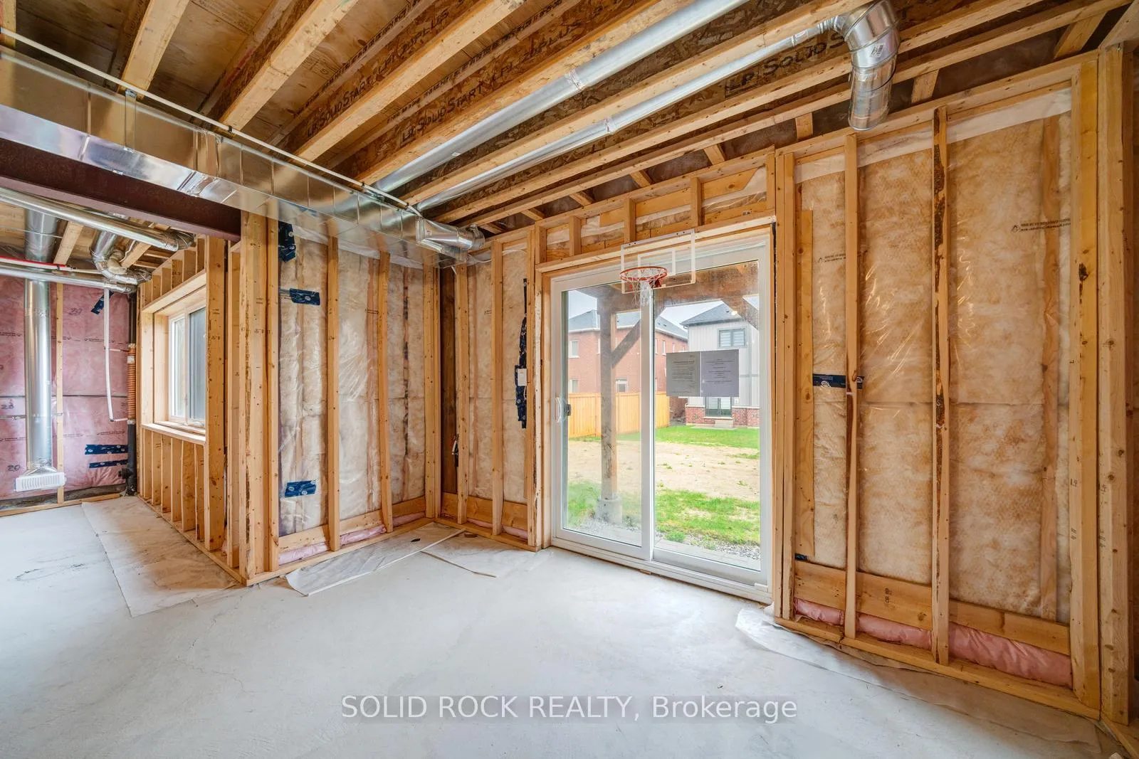 Photo 37 of 75 Ed Ewert Avenue, Clarington, Newcastle — HOMEH