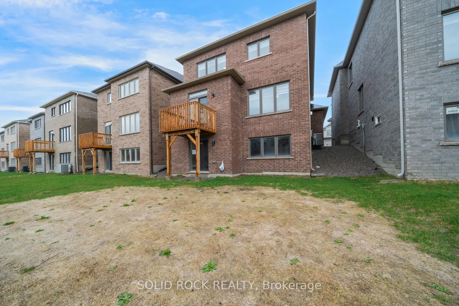 Photo 40 of 75 Ed Ewert Avenue, Clarington, Newcastle — HOMEH