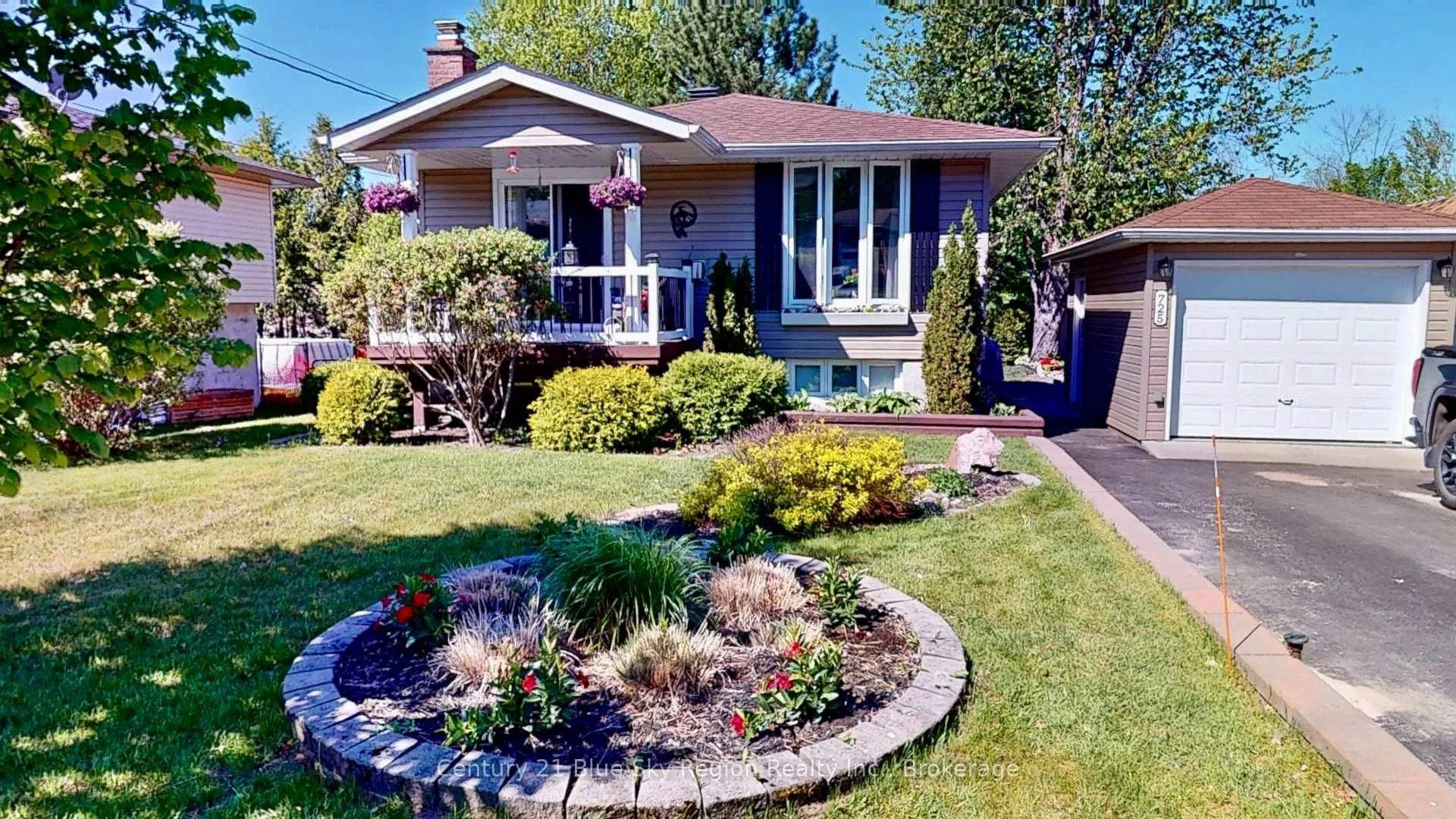 Photo 1 of 725 King Street, Callander — HOMEH