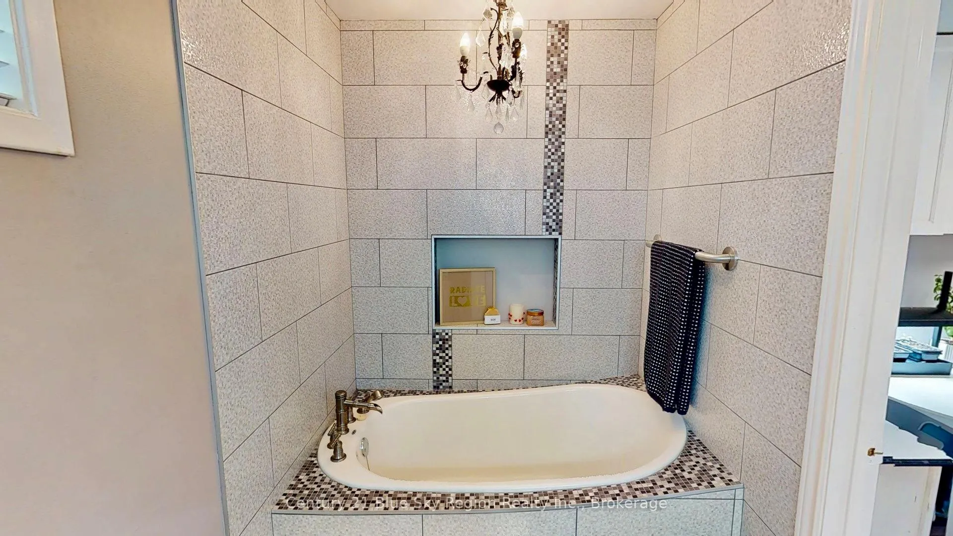 Photo 27 of 725 King Street, Callander — HOMEH