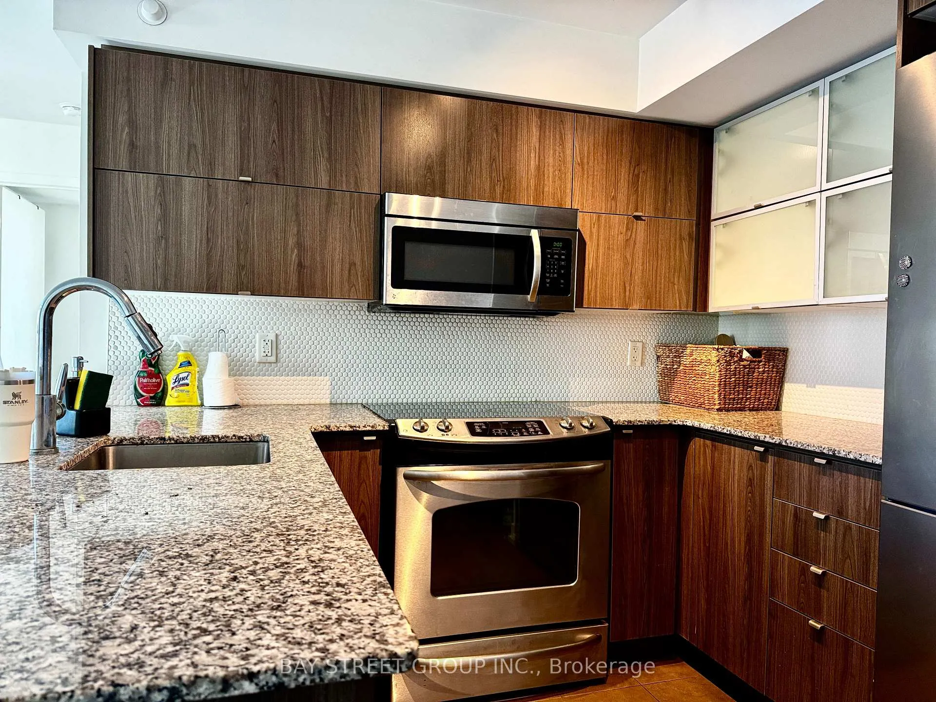 Photo 3 of Unit 409, 170 Fort York Boulevard, Toronto, Waterfront Communities — HOMEH