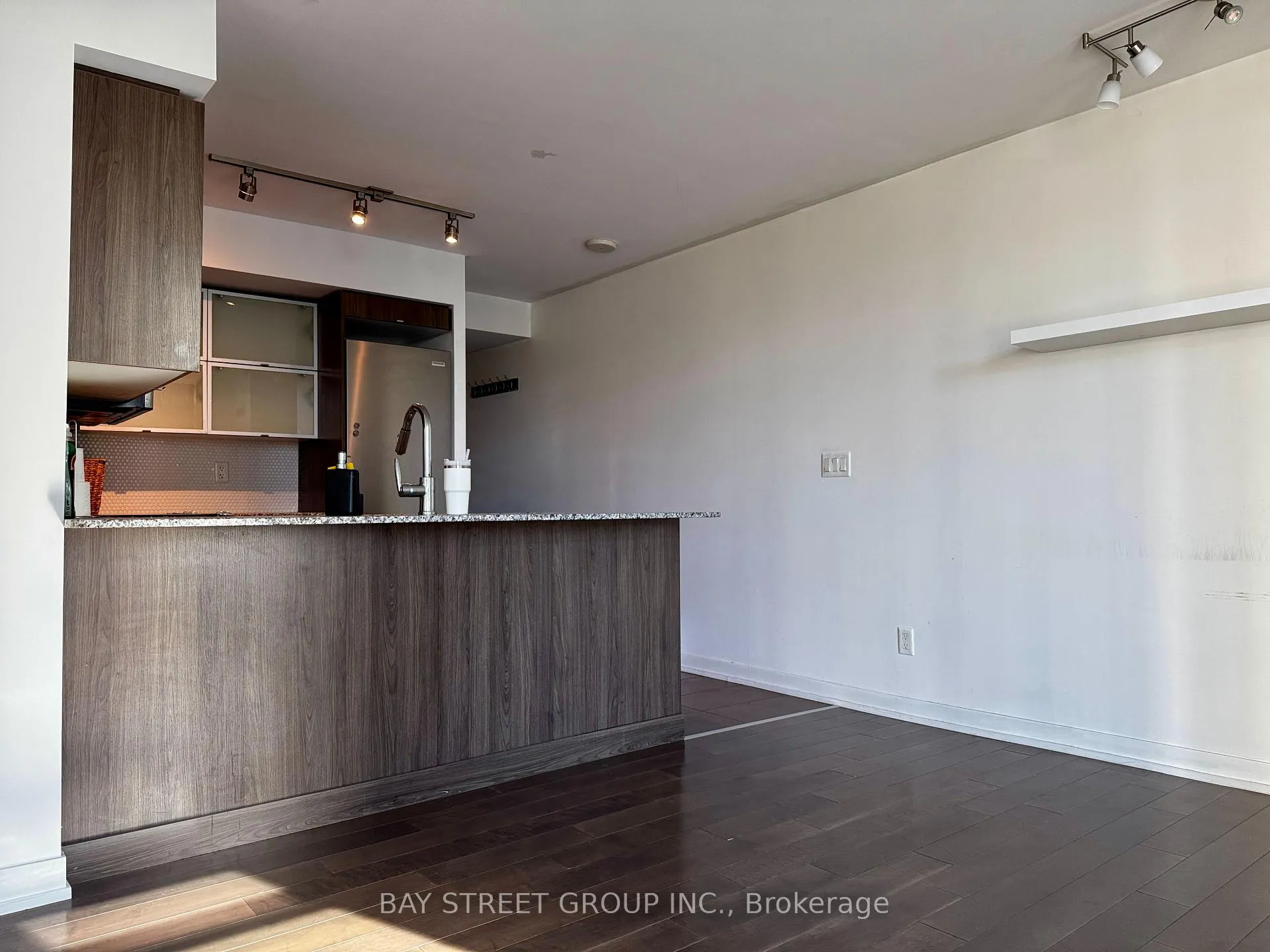 Photo 4 of Unit 409, 170 Fort York Boulevard, Toronto, Waterfront Communities — HOMEH