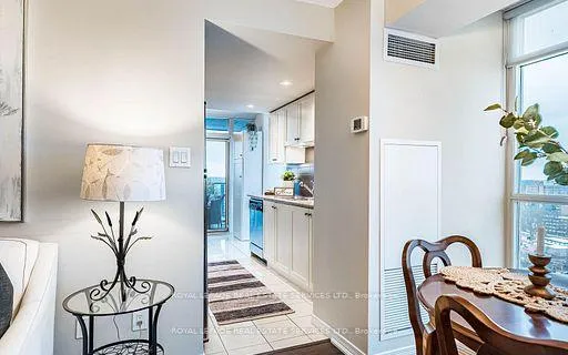 Photo 15 of Unit 1602, 9 George Street N, Brampton, Downtown Brampton — HOMEH