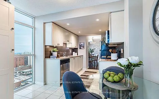 Photo 18 of Unit 1602, 9 George Street N, Brampton, Downtown Brampton — HOMEH